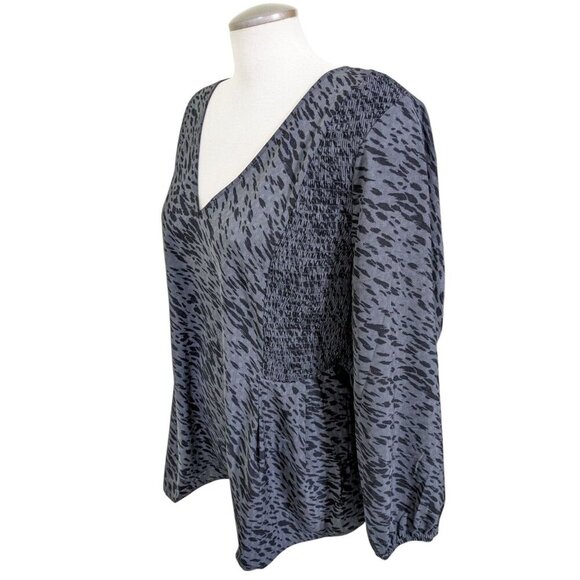 Womens Plus 2X Fit and Flare Blouse Smocked Side Gray Thunderstorm Printed - Picture 8 of 11